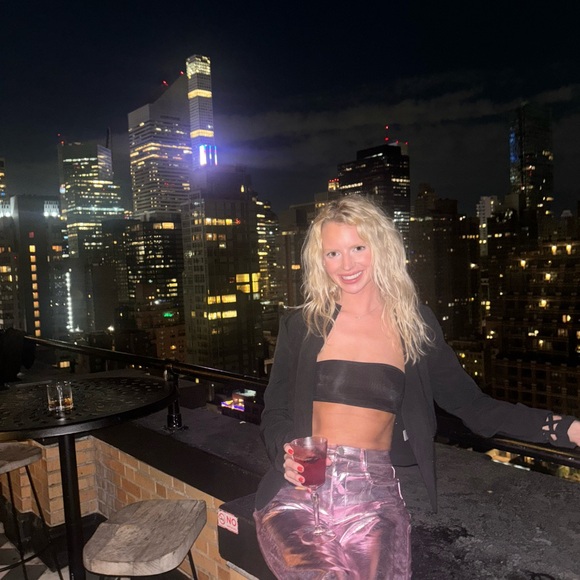 Meet your Posher, Leslie - Picture 10 of 16